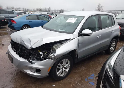 2012 Volkswagen Tiguan S z USA, uszkodzony, nr VIN WVGAV7AX2CW522636